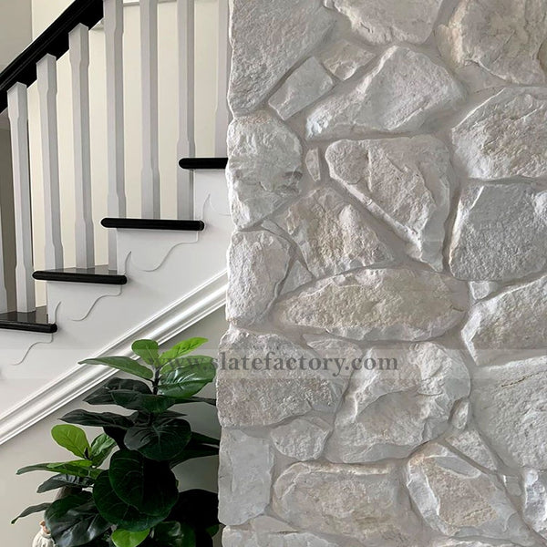 stone-facade-siding-arctic-white-fieldstone