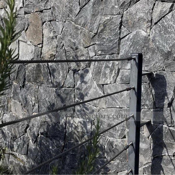 stone-veneer-exterior-wall-black-forest-fieldstone-facade